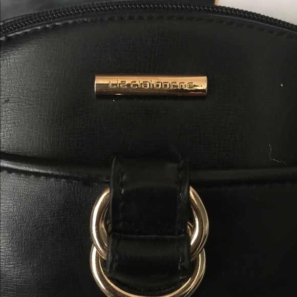 Liz Claiborne Black Messenger Bag
Vegan🌱Leather - Picture 3 of 4